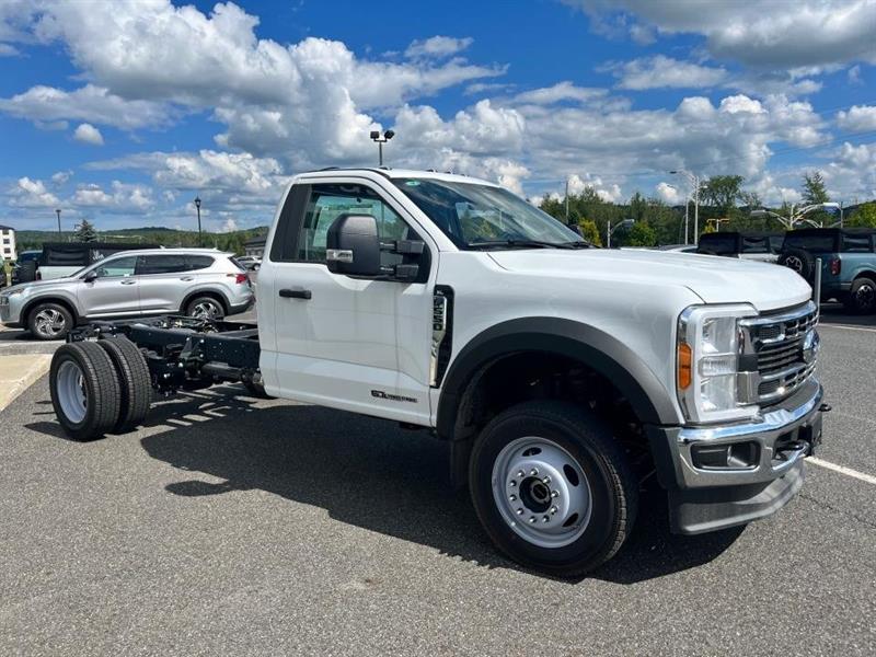 Ford
F-550
2023